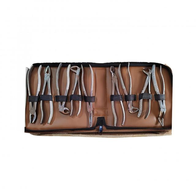 Extracting Forceps Titting Grove In Handle